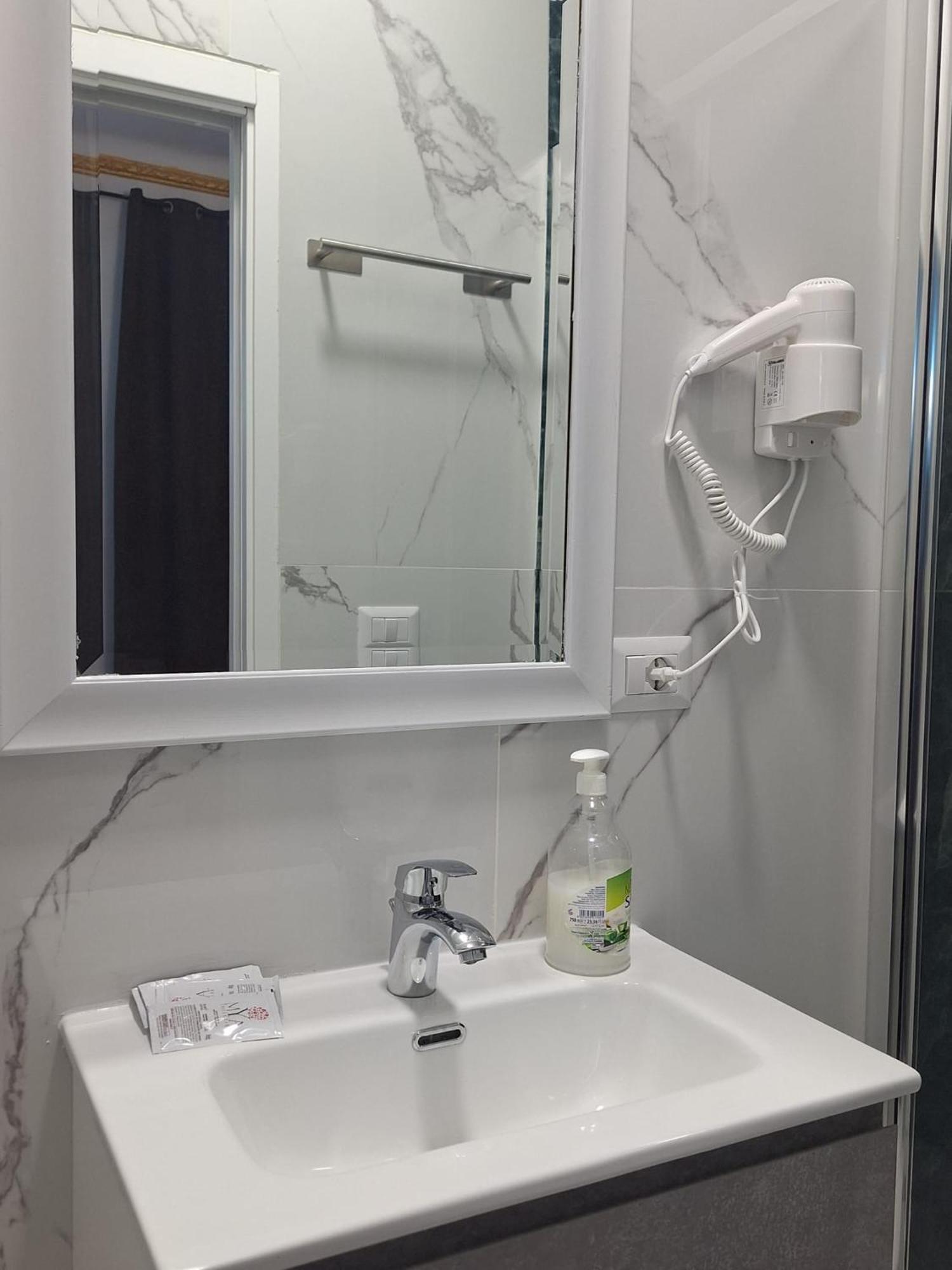 Relax On 247 Hostel Roma Ngoại thất bức ảnh